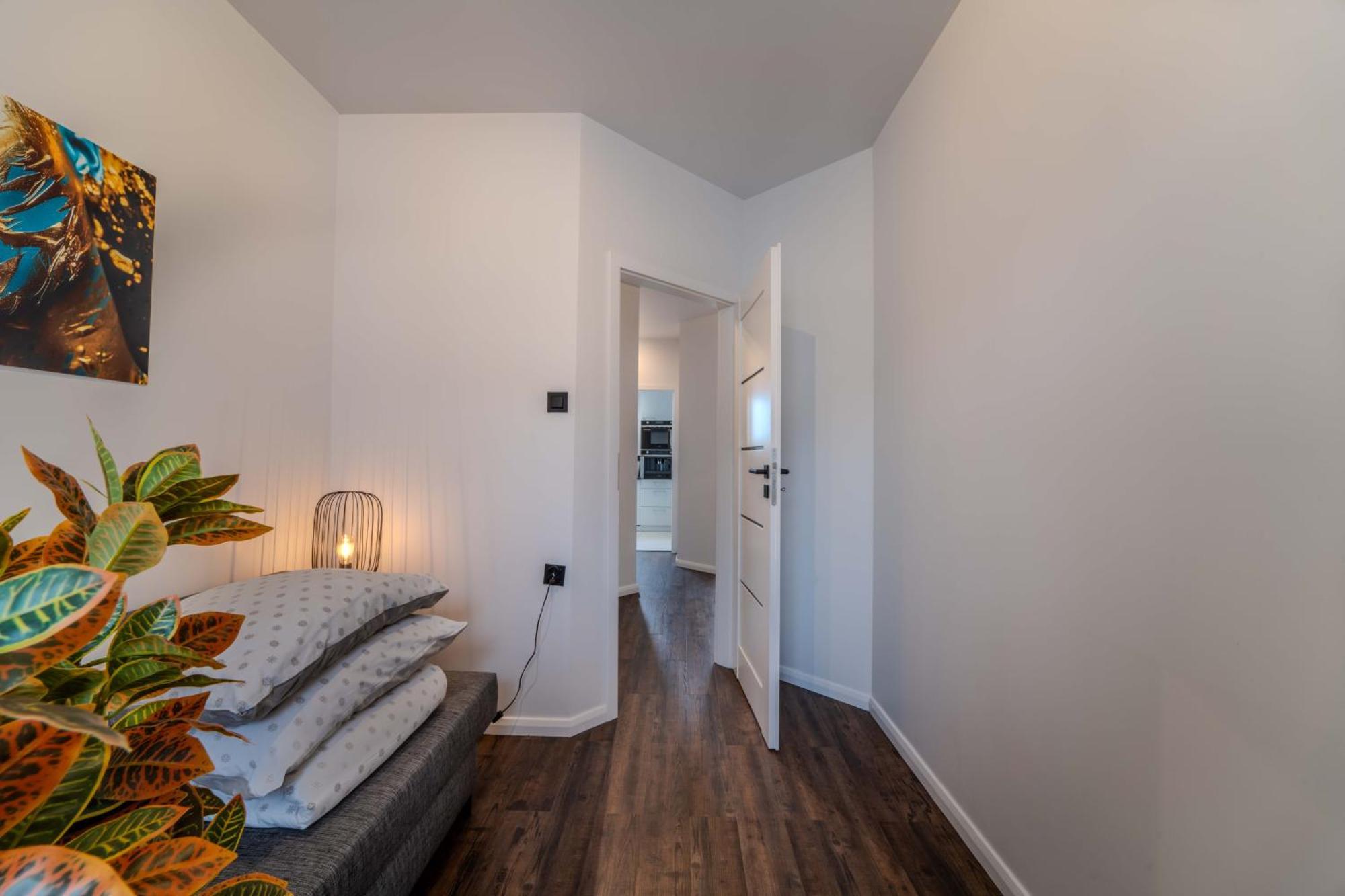 New Large Modern Apartment - City Center - 60M2 - Lift - Parking فروتسواف المظهر الخارجي الصورة